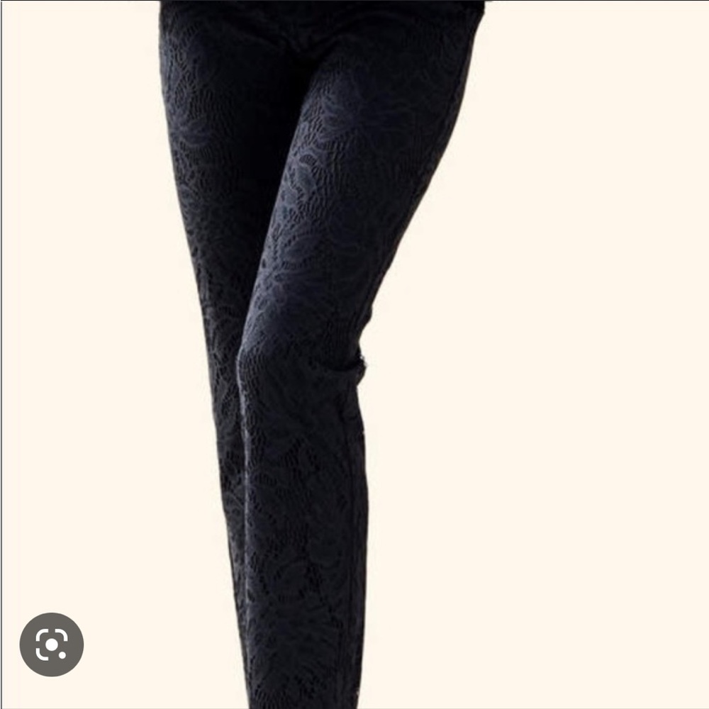 NWOT - Lilly Pulitzer black lace pants woman’s Sz 6